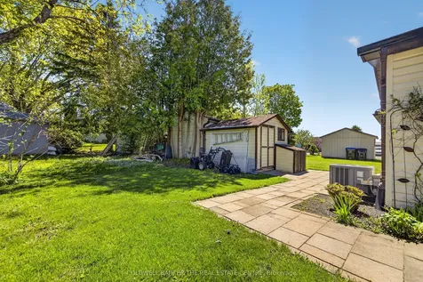 24 Briar Wood Place Innisfil ON L0L 1L0