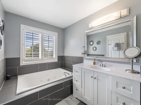 49 Loire Valley Avenue Vaughan ON L4J 8V8