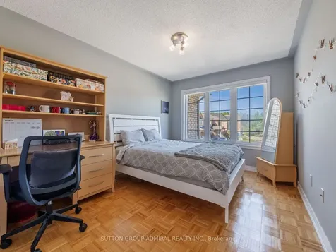 49 Loire Valley Avenue Vaughan ON L4J 8V8