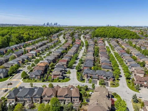 49 Loire Valley Avenue Vaughan ON L4J 8V8