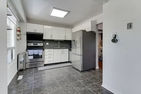 11 Plaisance Road Richmond Hill ON L4C 5H1