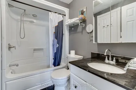 11 Plaisance Road Richmond Hill ON L4C 5H1