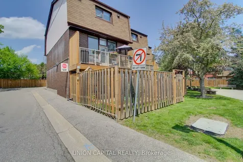 11 Plaisance Road Richmond Hill ON L4C 5H1