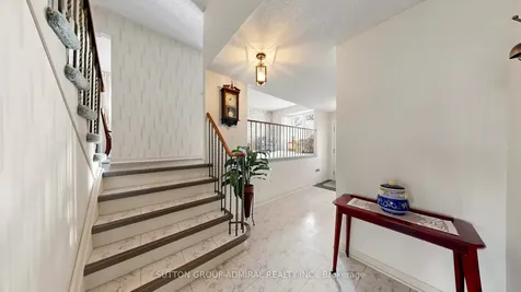 45 Howlett Avenue Newmarket ON L3Y 5S6