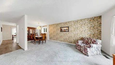 45 Howlett Avenue Newmarket ON L3Y 5S6