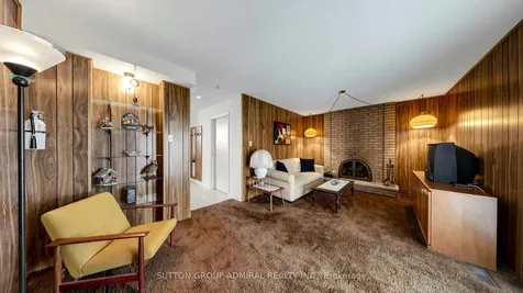 45 Howlett Avenue Newmarket ON L3Y 5S6