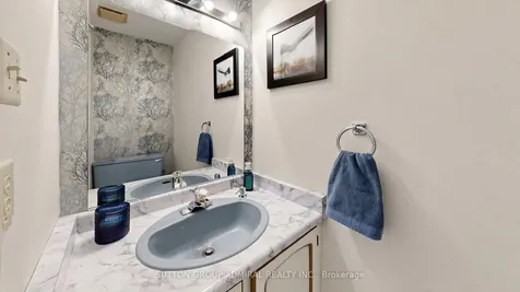 45 Howlett Avenue Newmarket ON L3Y 5S6