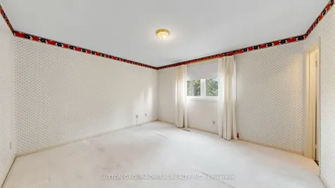 45 Howlett Avenue Newmarket ON L3Y 5S6