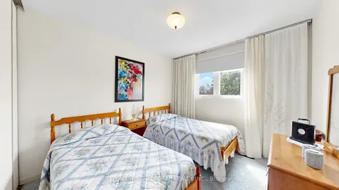45 Howlett Avenue Newmarket ON L3Y 5S6