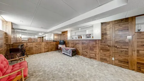 45 Howlett Avenue Newmarket ON L3Y 5S6