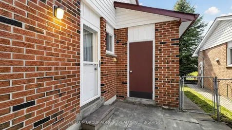 45 Howlett Avenue Newmarket ON L3Y 5S6