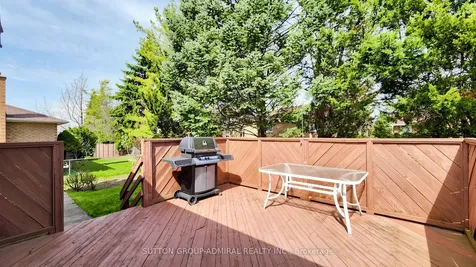 45 Howlett Avenue Newmarket ON L3Y 5S6