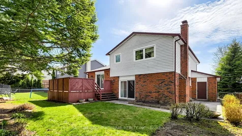 45 Howlett Avenue Newmarket ON L3Y 5S6
