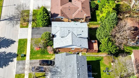 45 Howlett Avenue Newmarket ON L3Y 5S6