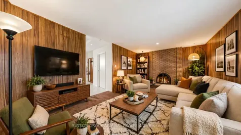 45 Howlett Avenue Newmarket ON L3Y 5S6