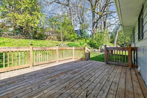 176 Charlotte Street S Newmarket ON L3Y 3S8