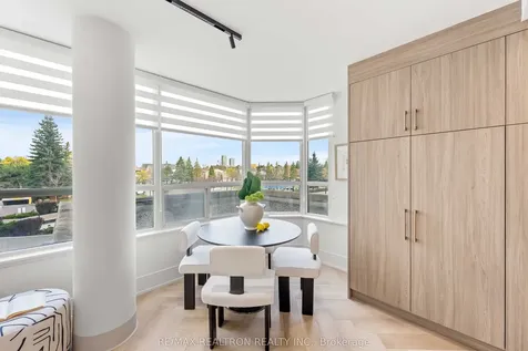 11 Townsgate Drive Vaughan ON L4J 8G4