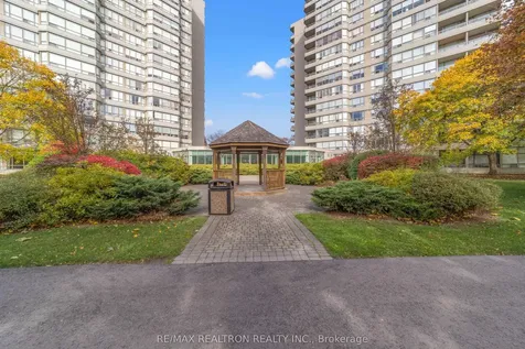11 Townsgate Drive Vaughan ON L4J 8G4