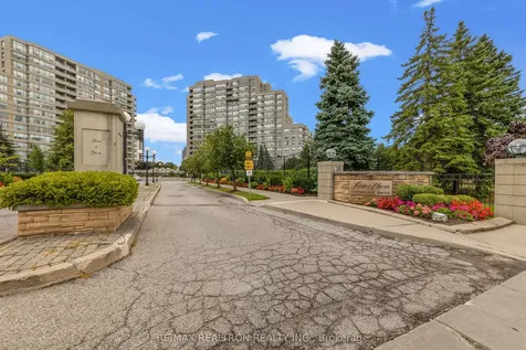 11 Townsgate Drive Vaughan ON L4J 8G4