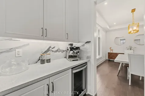 23 Watershed Gate East Gwillimbury ON L9N 0Y6