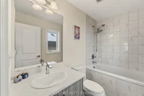 23 Watershed Gate East Gwillimbury ON L9N 0Y6