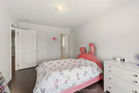 23 Watershed Gate East Gwillimbury ON L9N 0Y6