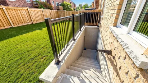 23 Watershed Gate East Gwillimbury ON L9N 0Y6