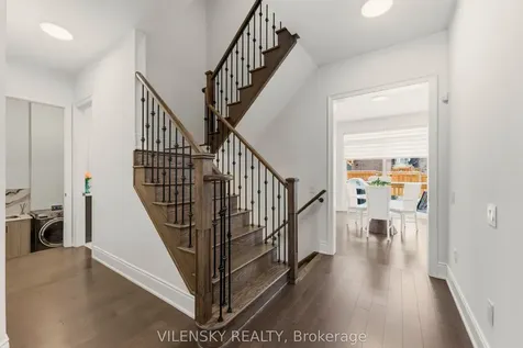 23 Watershed Gate East Gwillimbury ON L9N 0Y6
