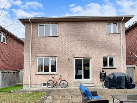 45 Lost Pond Crescent Whitchurch-stouffville ON L4A 0R4