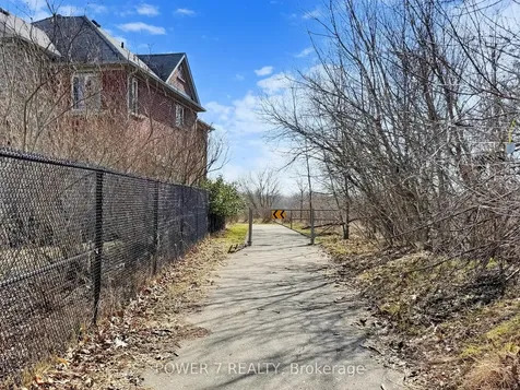 45 Lost Pond Crescent Whitchurch-stouffville ON L4A 0R4
