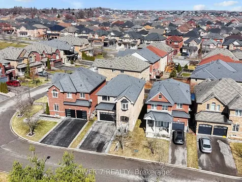 45 Lost Pond Crescent Whitchurch-stouffville ON L4A 0R4