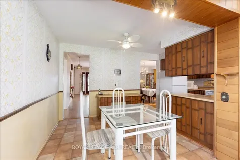 63 Portland Crescent Newmarket ON L3Y 6A6