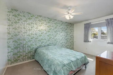 63 Portland Crescent Newmarket ON L3Y 6A6