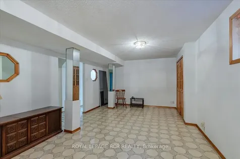 63 Portland Crescent Newmarket ON L3Y 6A6