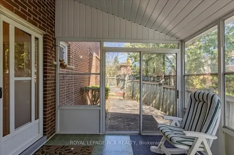 63 Portland Crescent Newmarket ON L3Y 6A6
