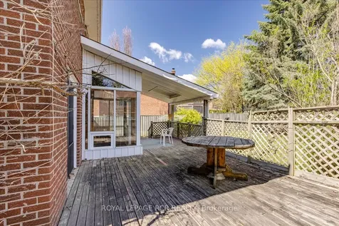 63 Portland Crescent Newmarket ON L3Y 6A6