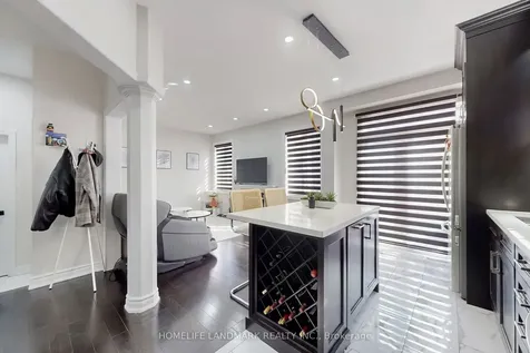 52 Lakespring Drive Markham ON L6C 2Z1