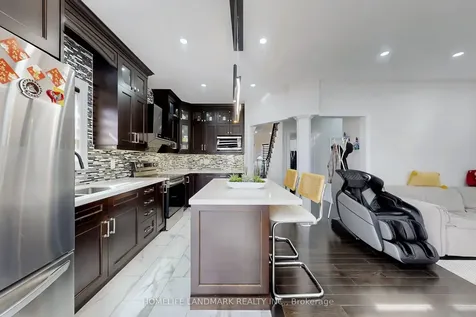 52 Lakespring Drive Markham ON L6C 2Z1