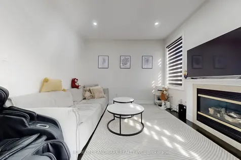52 Lakespring Drive Markham ON L6C 2Z1