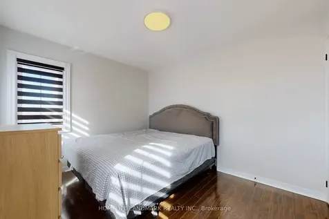 52 Lakespring Drive Markham ON L6C 2Z1