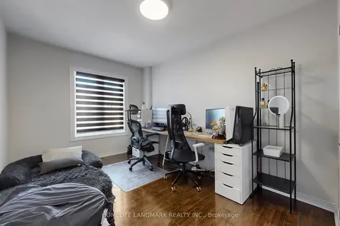52 Lakespring Drive Markham ON L6C 2Z1