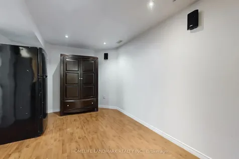 52 Lakespring Drive Markham ON L6C 2Z1