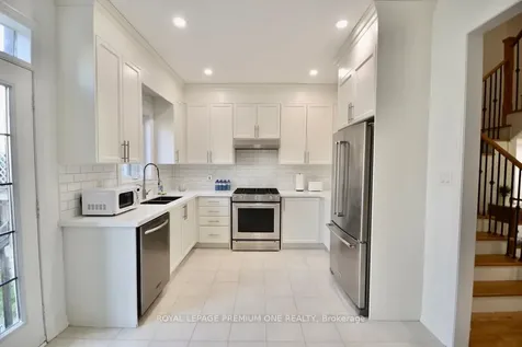 94 Alexie Way Vaughan ON L4H 3B8