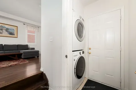 1211 Mccron Crescent Newmarket ON L3X 0C5