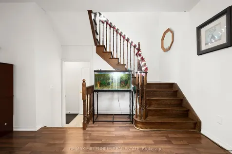 1211 Mccron Crescent Newmarket ON L3X 0C5