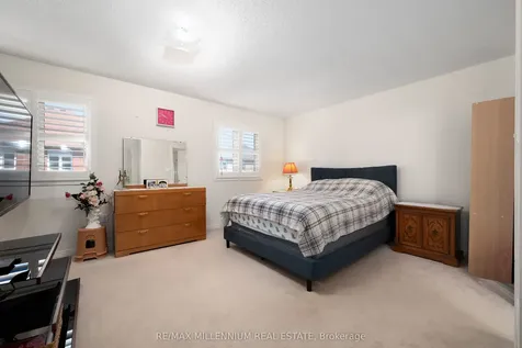 1211 Mccron Crescent Newmarket ON L3X 0C5
