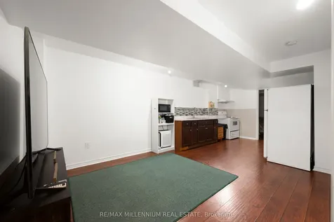 1211 Mccron Crescent Newmarket ON L3X 0C5