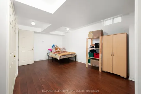 1211 Mccron Crescent Newmarket ON L3X 0C5