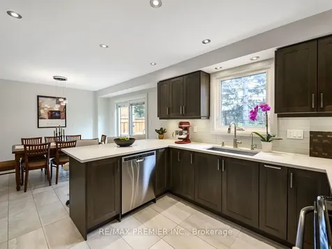 49 Twinberry Crescent Vaughan ON L4L 3X5