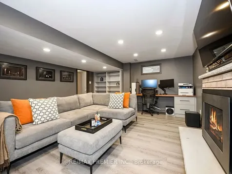 49 Twinberry Crescent Vaughan ON L4L 3X5